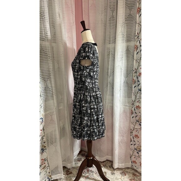 Kensie Fit and Flare Dress with Cap Sleeve Size S - Picture 2 of 4